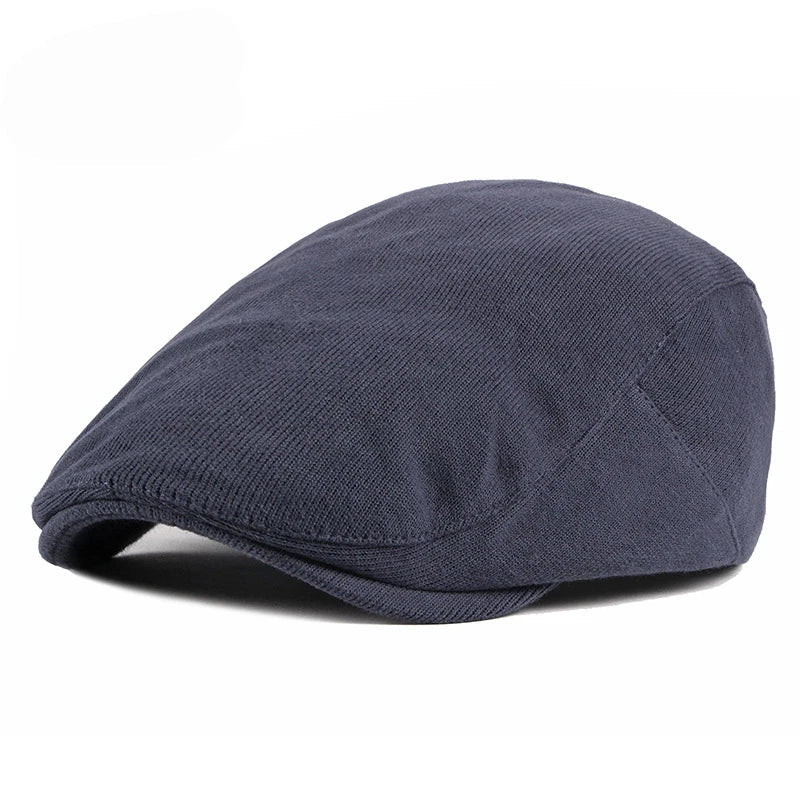 Gros plan sur la texture douce du béret en coton