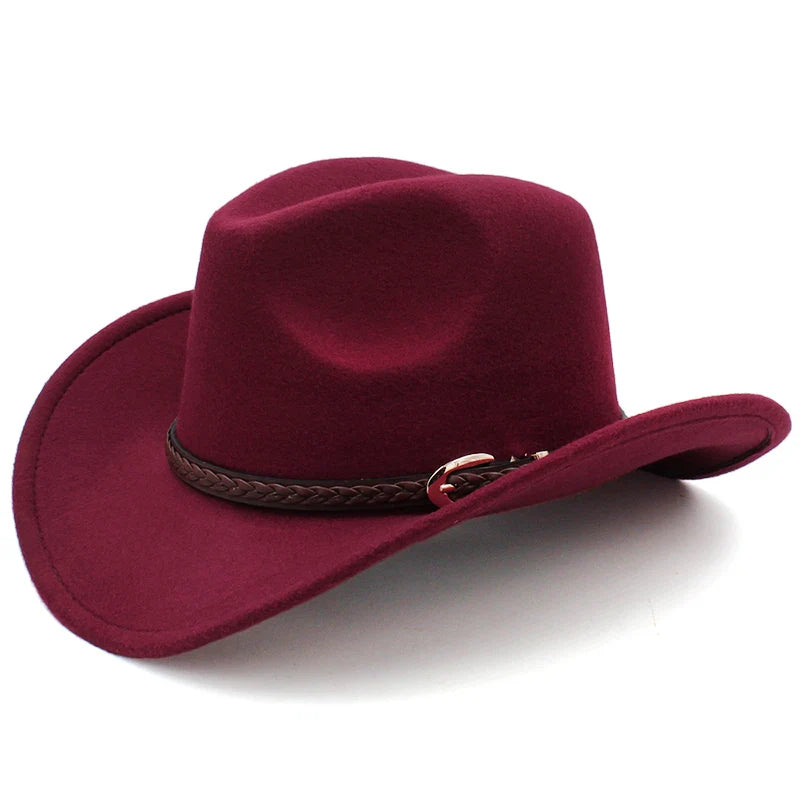 Chapeau cowboy avec bordure légèrement courbée