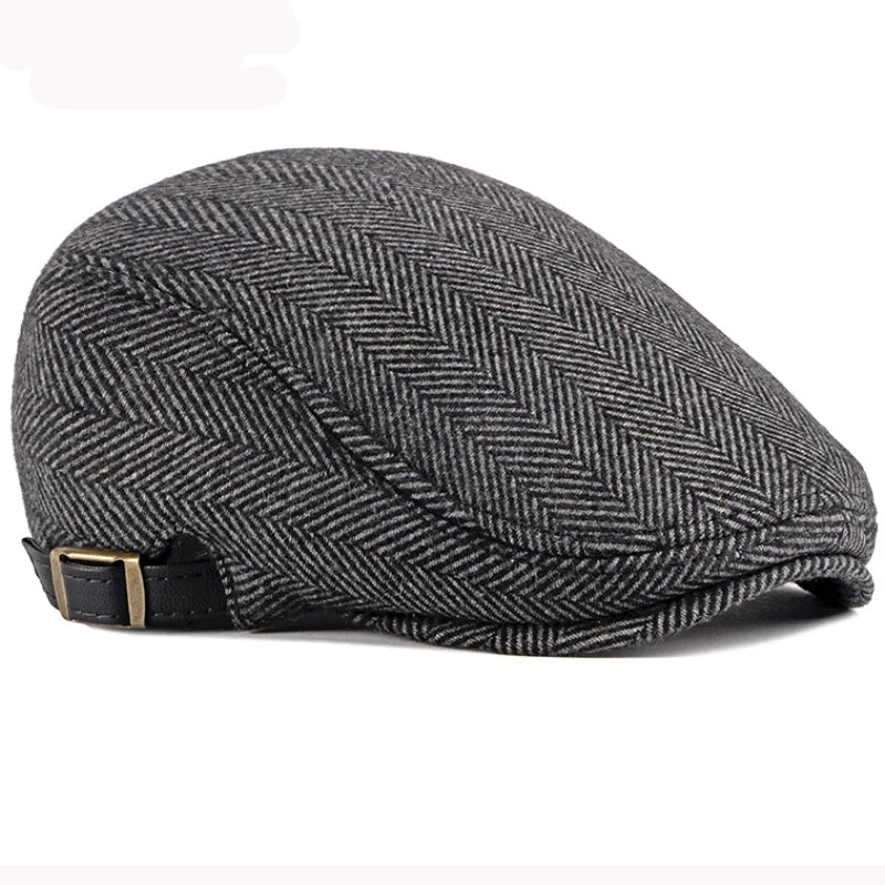 Détail du tissu en laine du béret, motif chevron