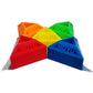 Cinq présentoirs en ABS pour cubes Rubik alignés