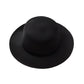 Chapeau Fedora sur un mannequin, style authentique