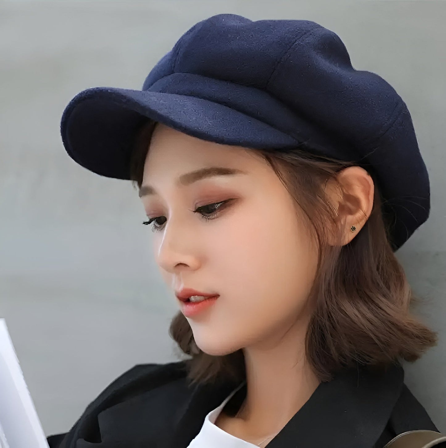 Détail de la texture en laine d'une casquette vintage