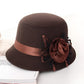 Chapeau cloche noir avec bandeau en satin et boucle