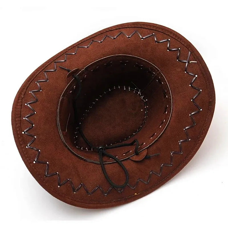 Gros plan sur la texture du cuir d'un chapeau cowboy