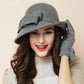Chapeau cloche beige avec ruban noir, style rétro chic