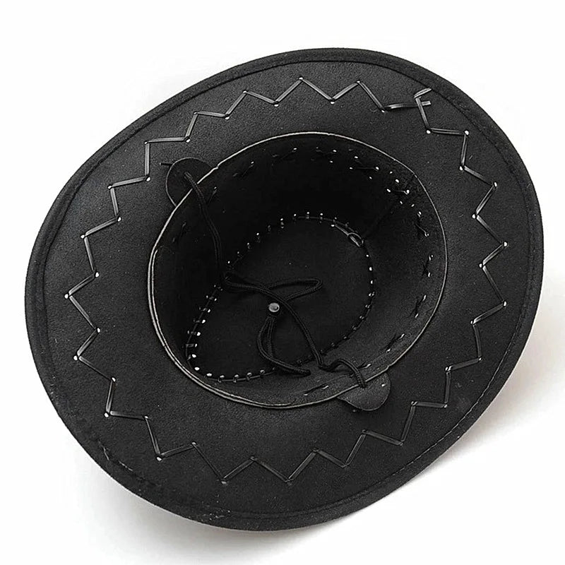 Vue latérale d'un chapeau cowboy en cuir robuste