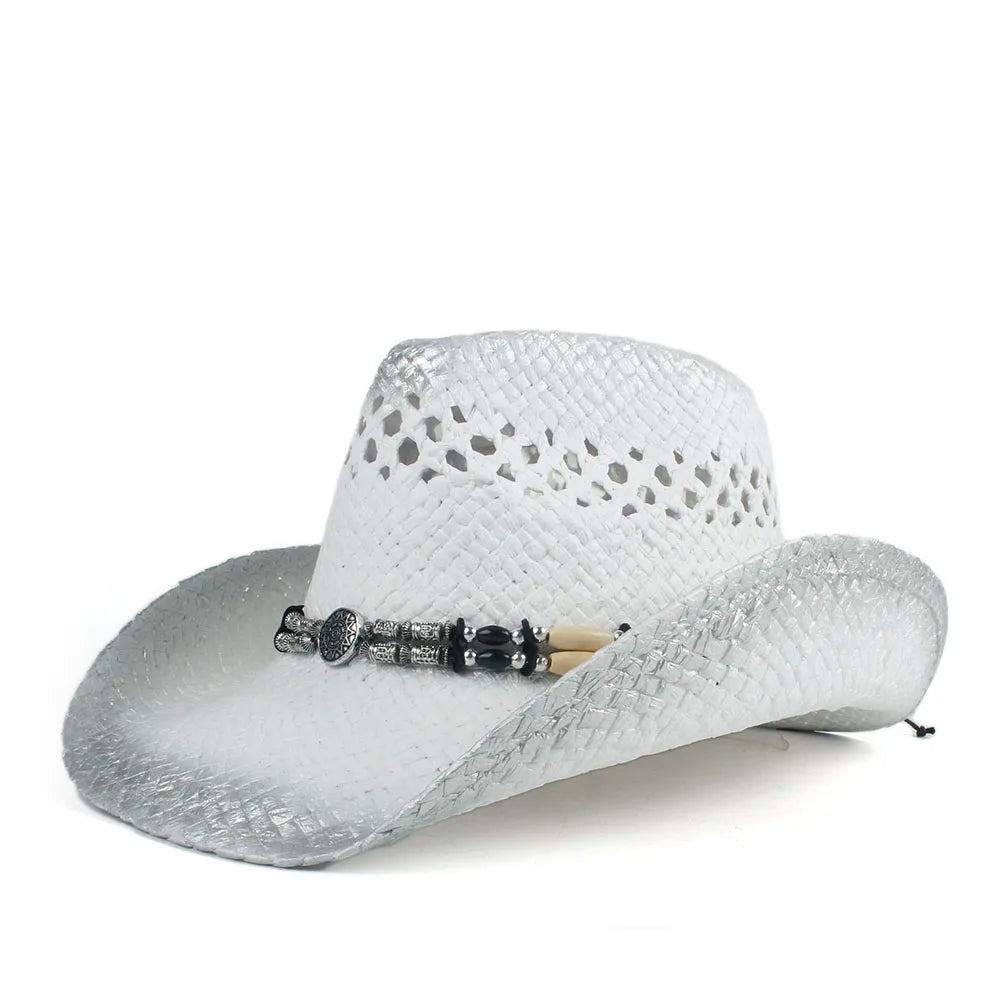 Chapeau cowboy sur fond blanc, vue de dessus