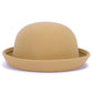 Chapeau melon en feutre, avec une texture douce et uniforme