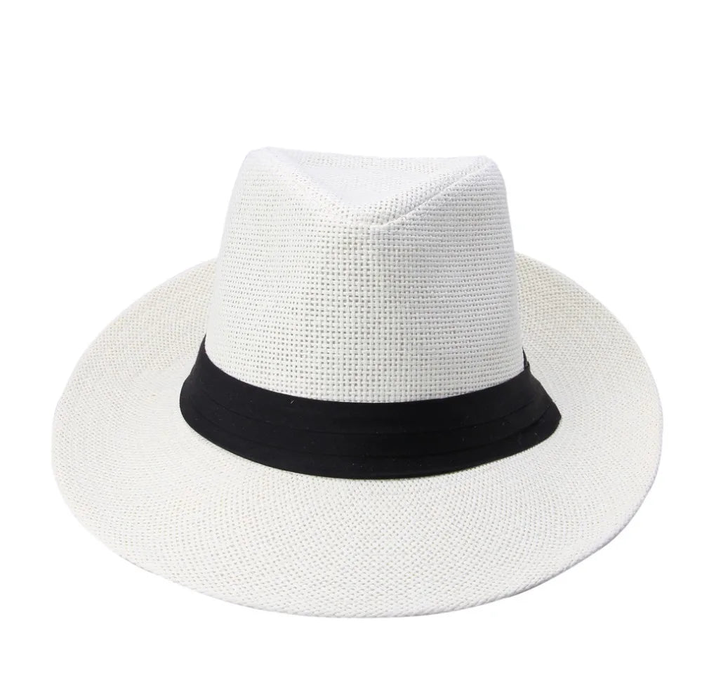 Chapeau de paille avec ruban noir, posé sur une chaise