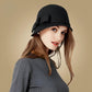 Chapeau cloche noir classique avec bord rigide