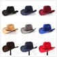 Femme portant un chapeau cowboy, regard vers l'horizon