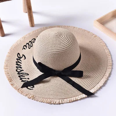 Chapeau de paille enroulé, prêt pour le rangement