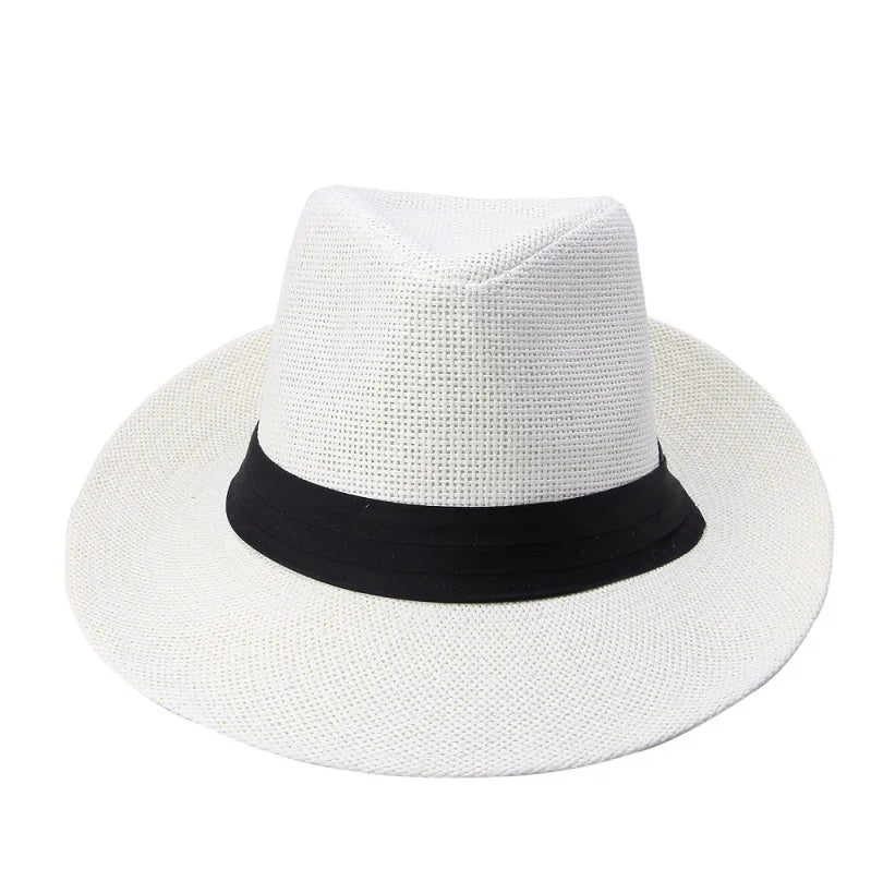 Chapeau de paille avec ruban beige, lumière tamisée