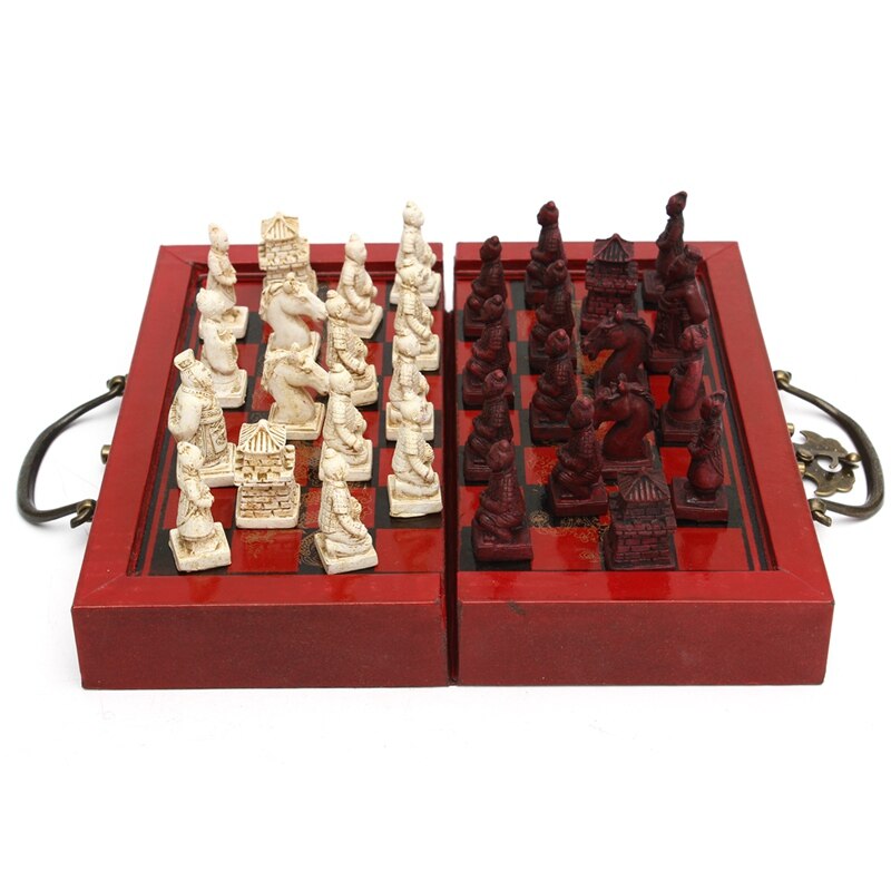 Jeu d'échecs plié, prêt pour le transport facile