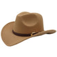 Vue latérale d'un chapeau cowboy en feutre robuste