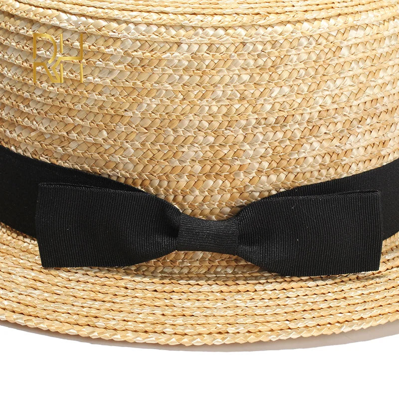 Chapeau de paille avec ruban noir, vue latérale