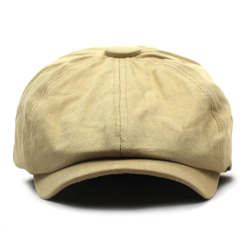 Gros plan sur une casquette gavroche ajustable en coton