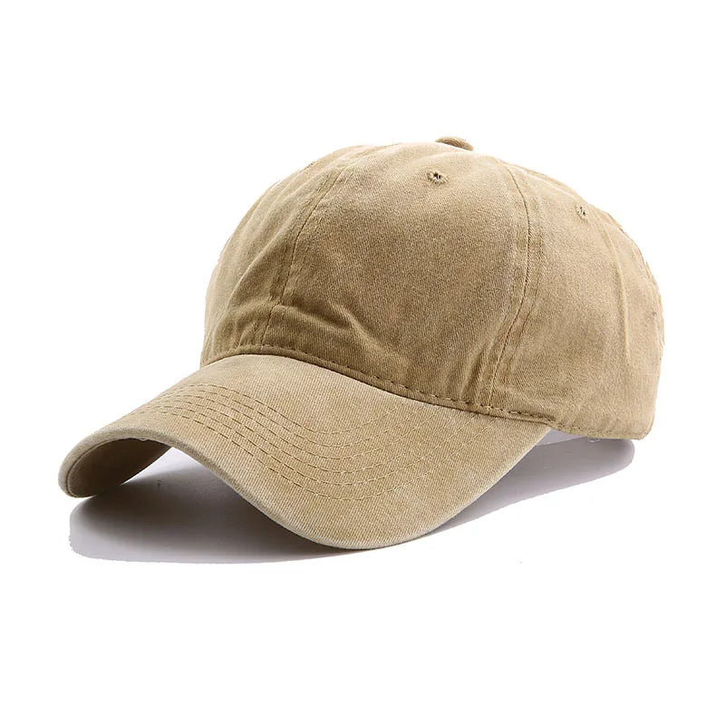 Vue arrière d'une casquette en denim avec boucle métallique