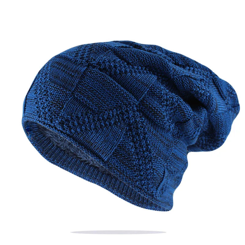 Détail du tricot texturé du bonnet en laine