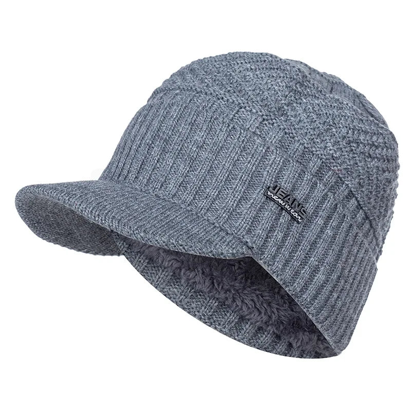 Bonnet tricoté sur fond neutre, style moderne et chic