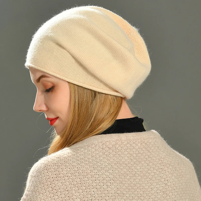 Détail de la texture douce et torsadée du bonnet