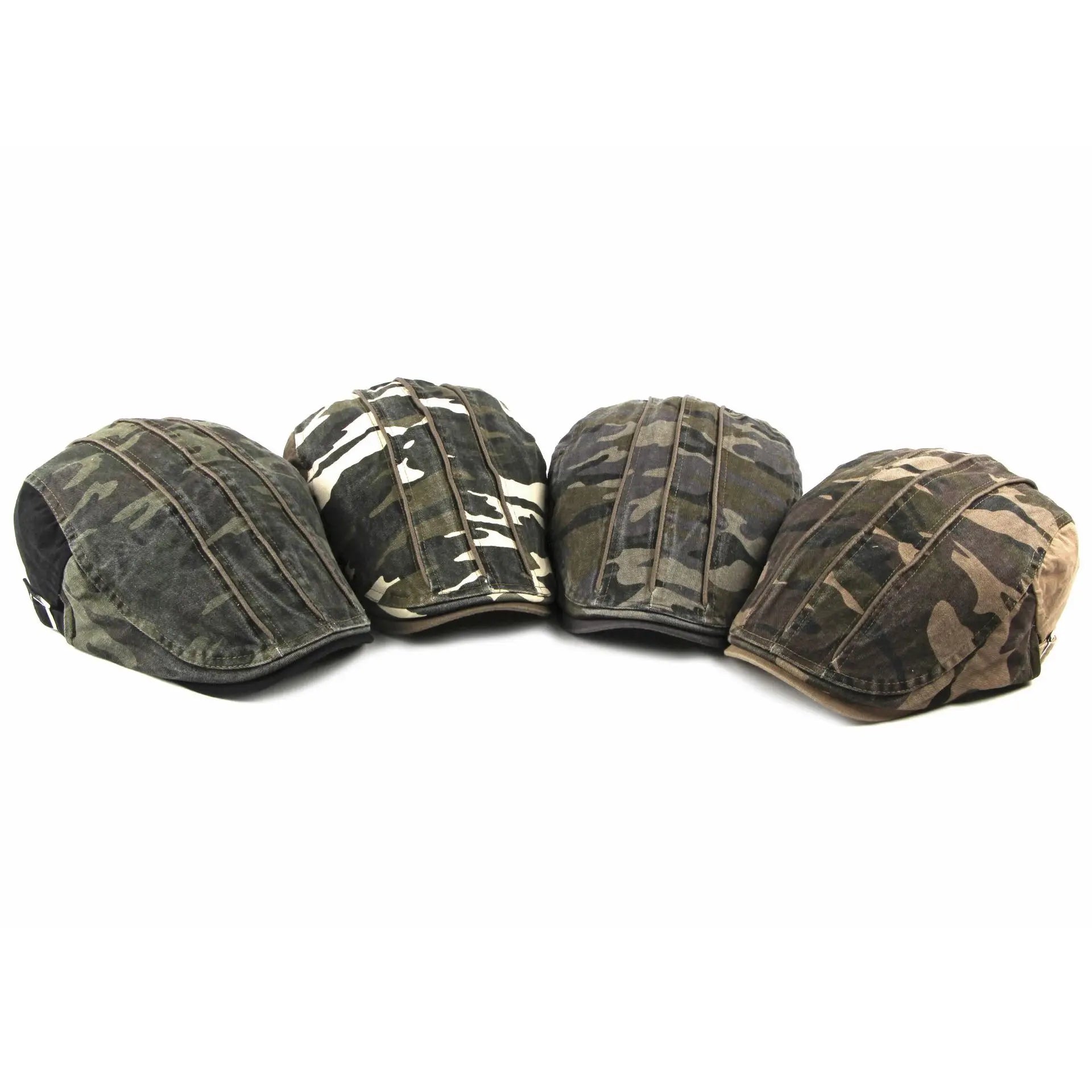 Vue latérale d'un homme avec béret camouflage, arrière-plan flou