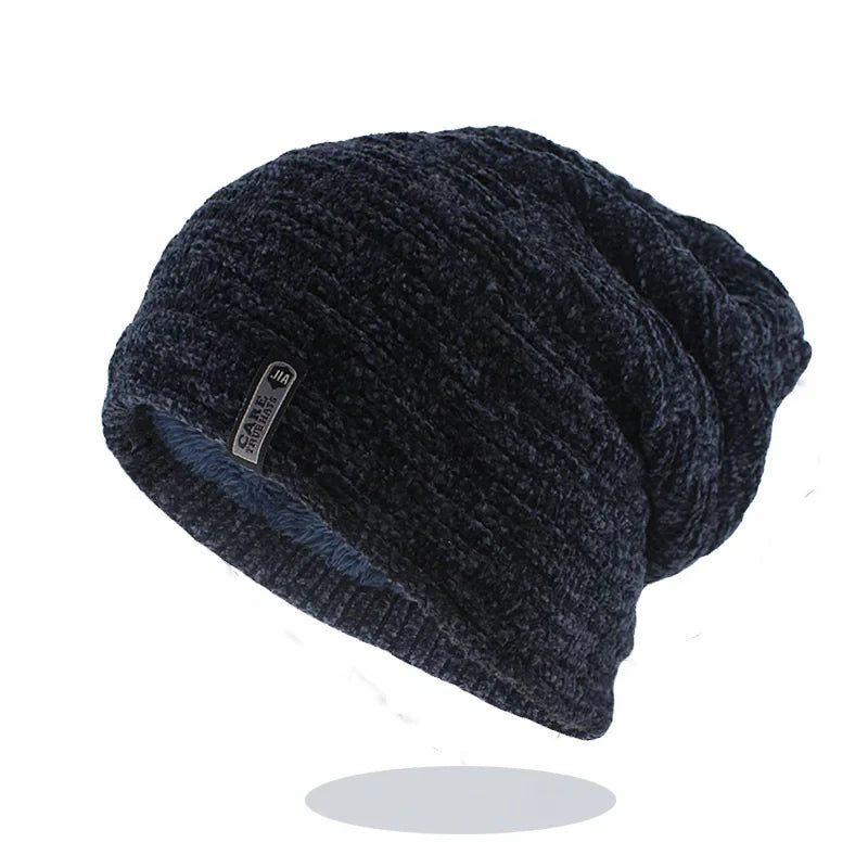 Vue arrière d'un homme avec un bonnet long