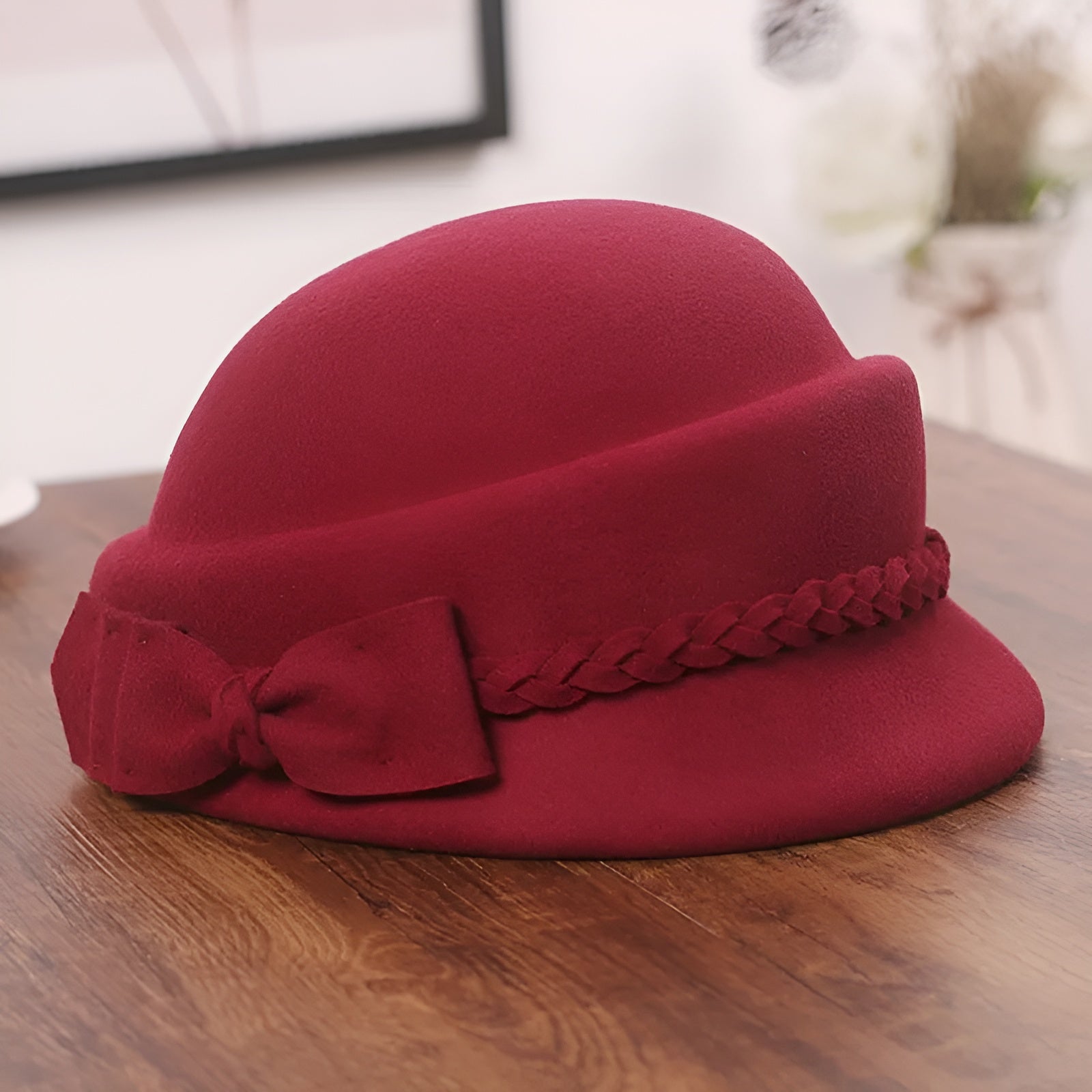 Chapeau cloche en velours avec texture luxueuse
