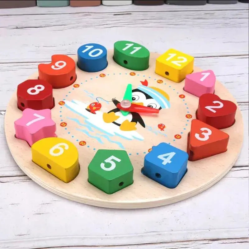 Détail des chiffres et couleurs vives sur une horloge éducative