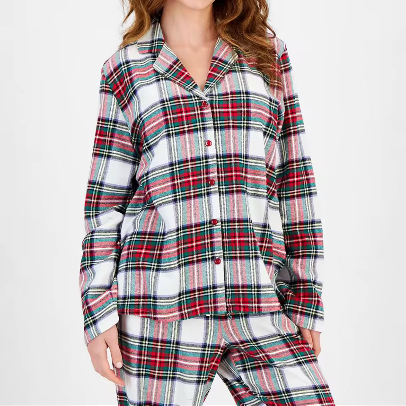 Détail des boutons sur la chemise à revers