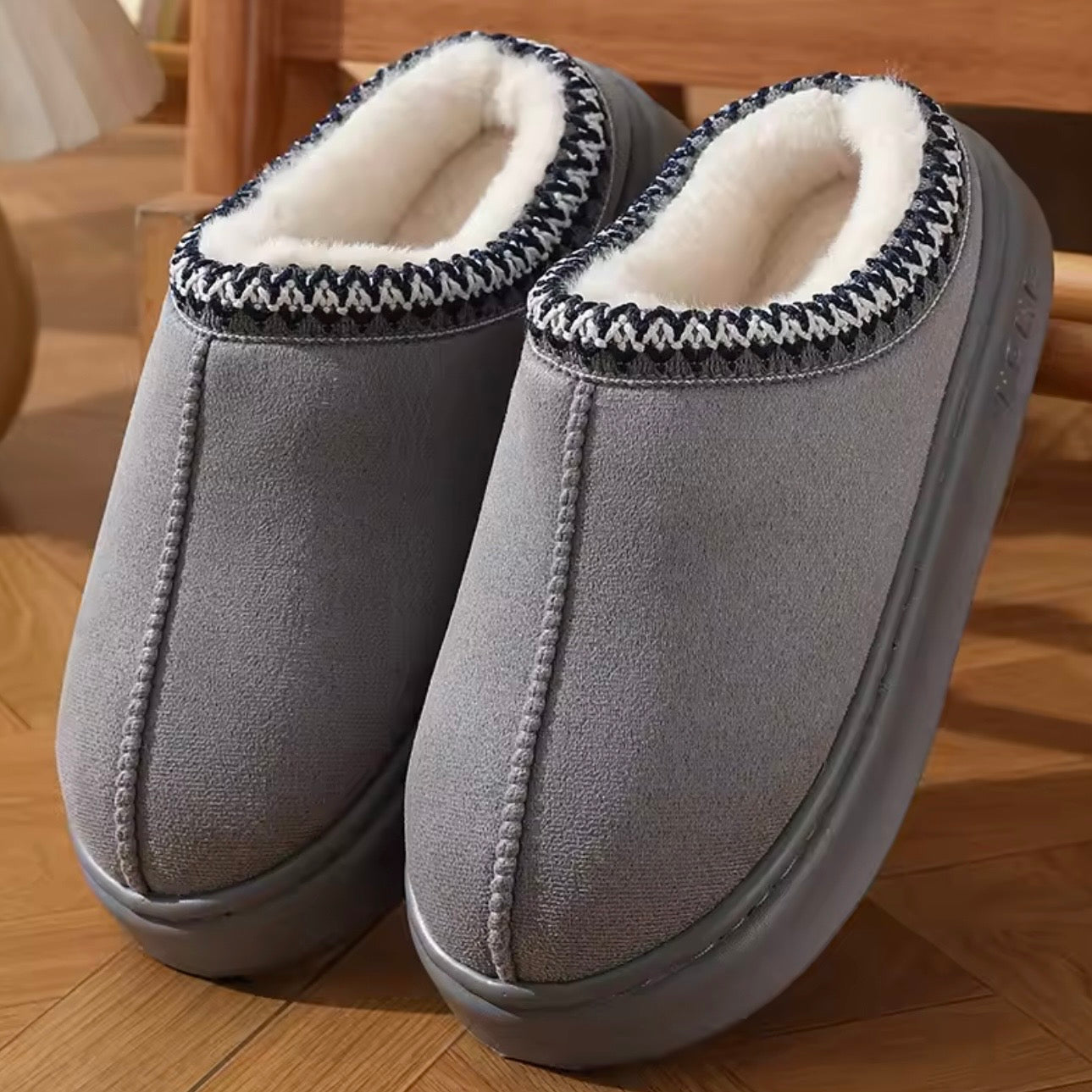 Pantoufles d'intérieur avec teintes naturelles
