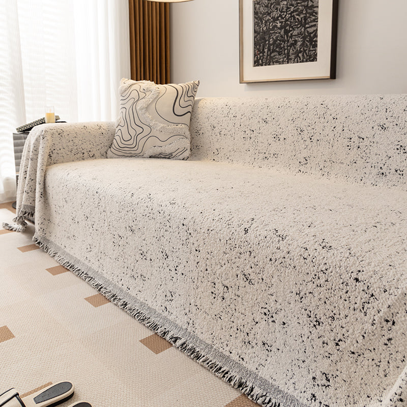 Détail des motifs ethniques intégrés dans le tissu