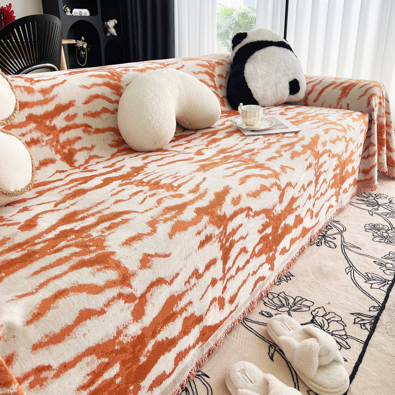 Détail du tissage artisanal et des motifs ethniques