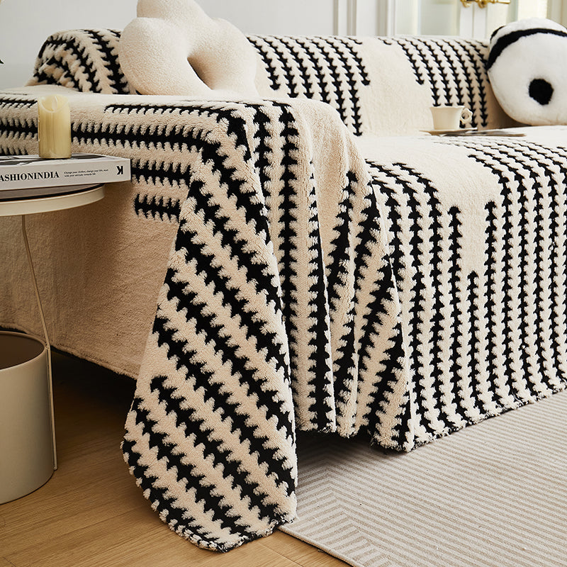 Détail des fibres robustes et douces du jeté écru