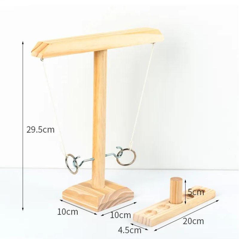 Jeu d'adresse en bois avec anneaux et crochets