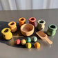 Détails des textures lisses des pièces en bois de hêtre