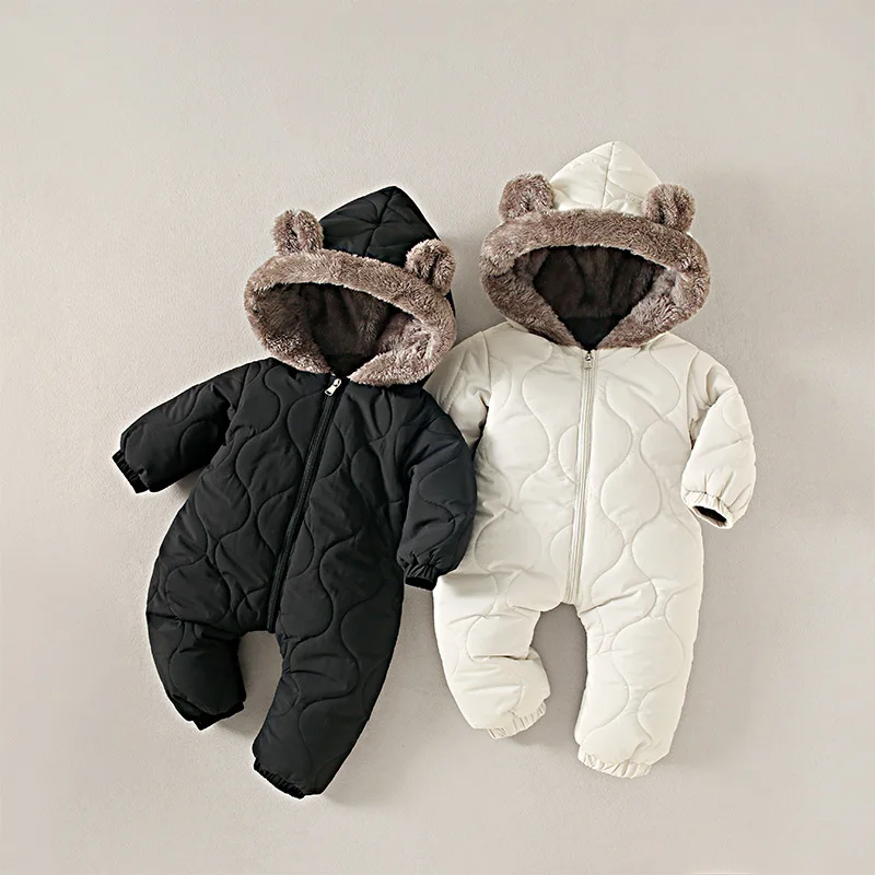 Combinaison bébé en fleece avec capuche, vue de face