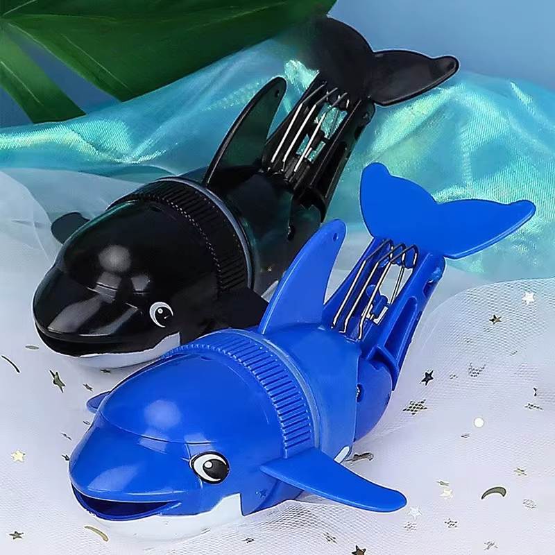 Dauphin électrique nageant et sautant dans l'eau