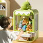 Enfant jouant avec une machine à pince interactive