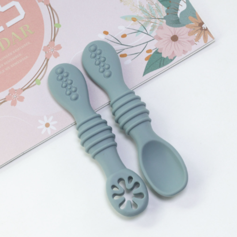 Vue d'ensemble du set de cuillères pour bébé