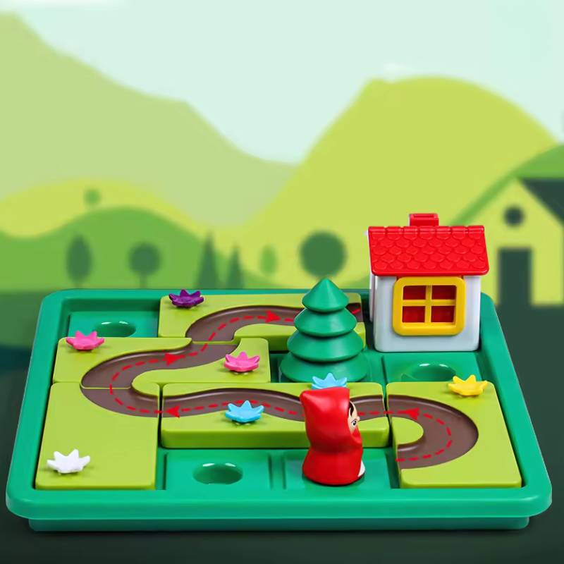 Enfant jouant avec un puzzle éducatif sur une table en bois