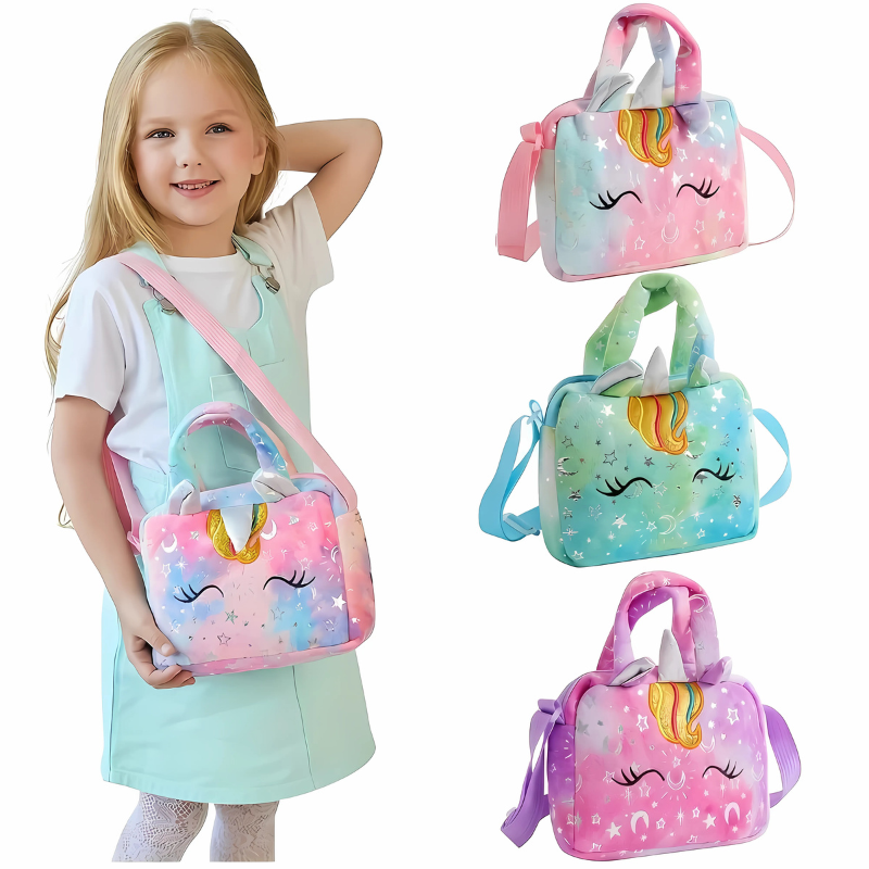 Vue de face de la pochette avec motif licorne