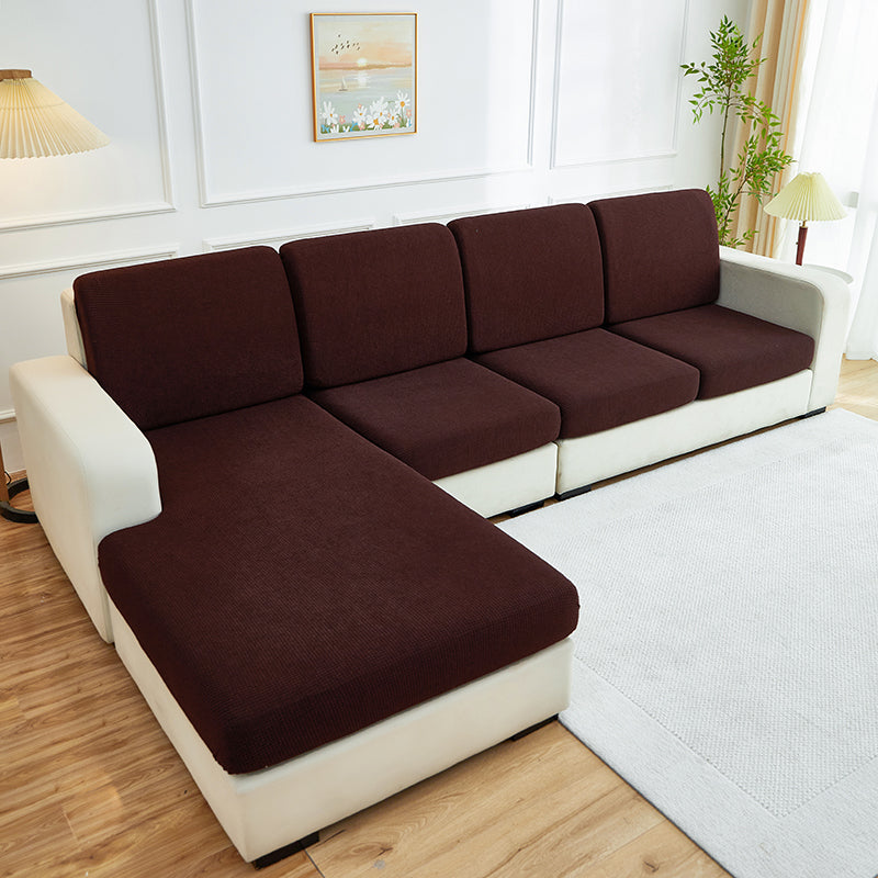 Housse déperlante marron sur coussin, vue de face