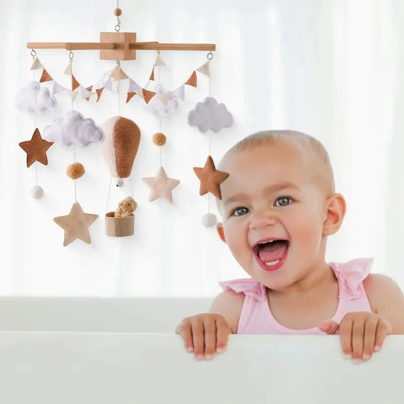 Mobile en Bois pour Bébé mobile bois pour berceau vue de détail