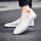 Mocassins en cuir marron avec semelle texturée antidérapante