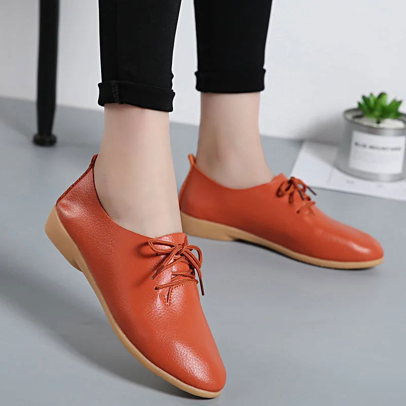 Vue arrière des mocassins, mettant en avant le talon bas