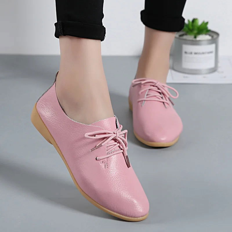 Mocassins derbies assortis à une tenue de bureau élégante