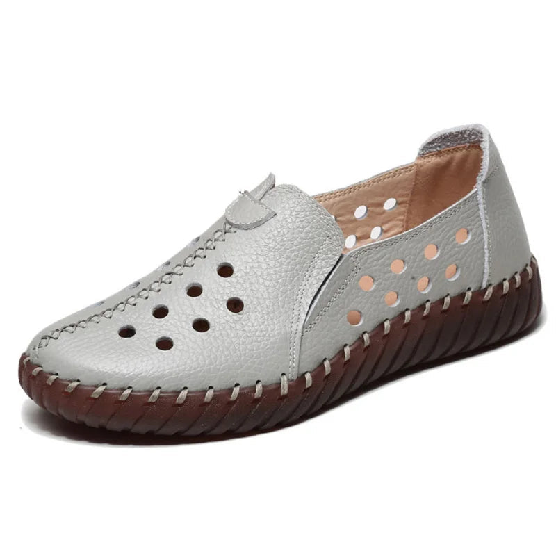 Profil latéral des mocassins avec semelle légère