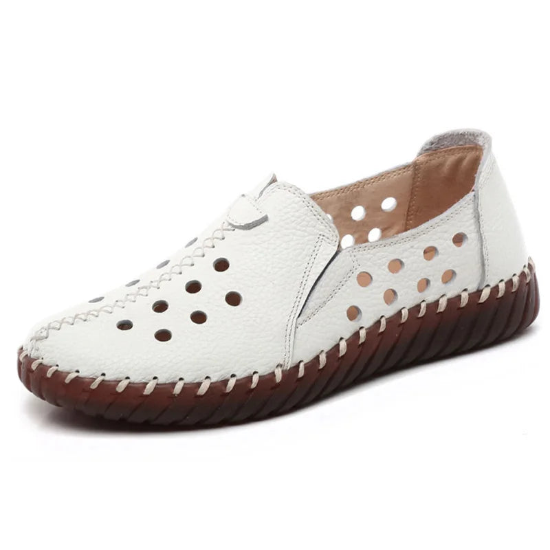 Mocassins en cuir, vue arrière montrant la finition