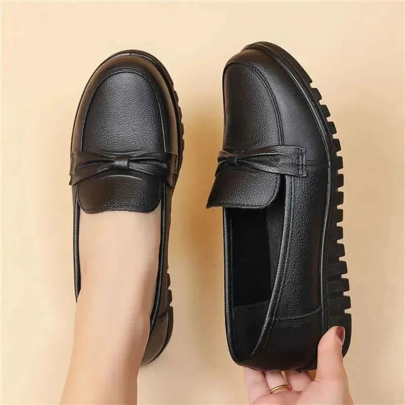 Détail de la semelle antidérapante des mocassins